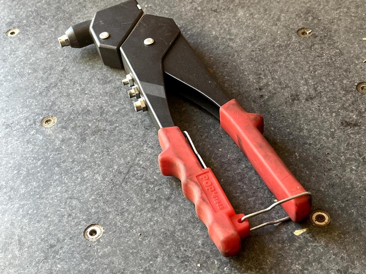 Used POP AVDEL 61946 Rivet Tool,Swivel,3/32,1/8,5/32,3/16 In