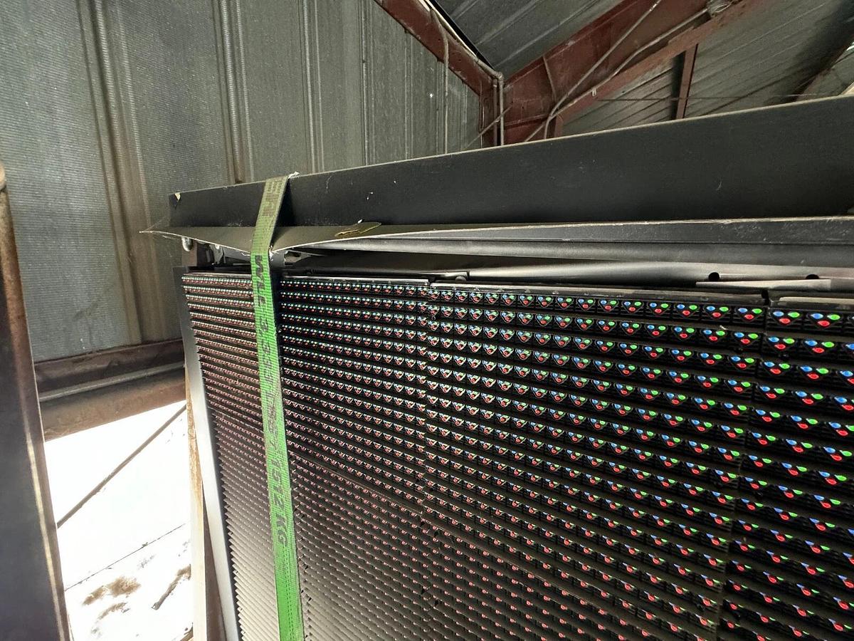 Samsung PRISMVIEW LED Wall 50' x 10' tall NEW NEVER INSTALLED.