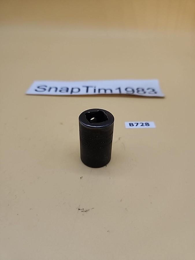 Used Snap-On IPL18A 1/2" Drive 6pt 9/16" SAE Impact Magnetic Swivel Socket