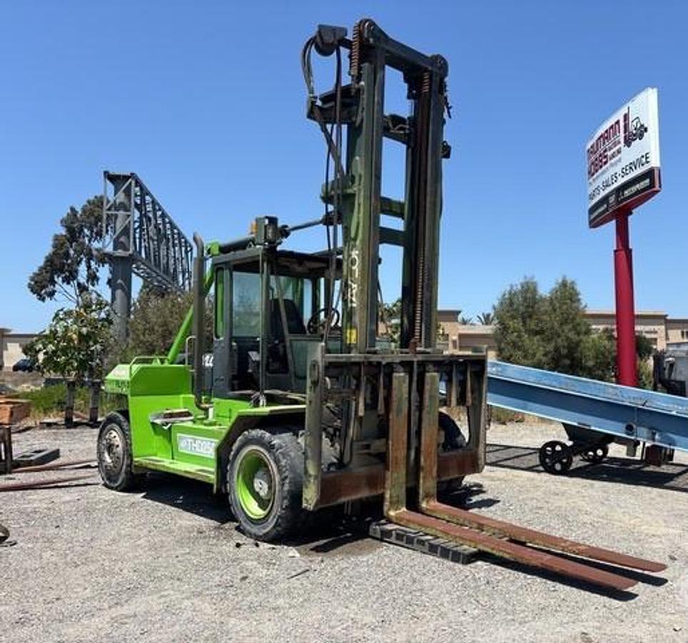 Used 2001 TAYLOR THD 250M 2 STAGE 25,000LB PNEUAMTIC DIESEL FORKLIFT