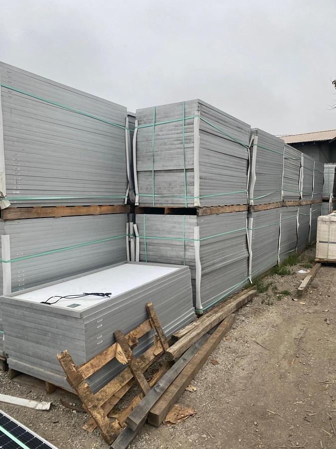 Used 7875 WATTS Pallet of 25 Phono Solar PS315P/24T 31 REC/Canadian Solar/Q Cells