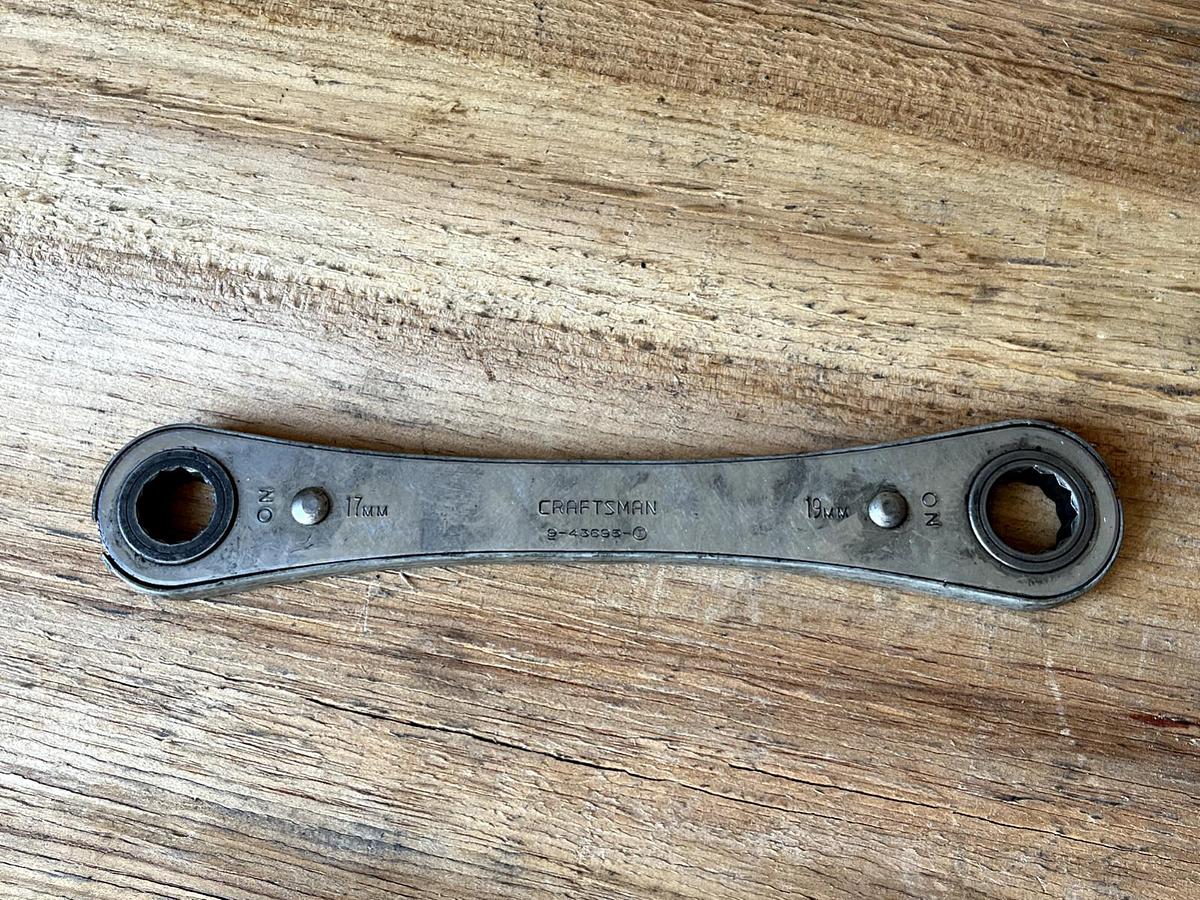 Used Vintage - Sears / Craftsman - 9-43695 - Ratchet Wrench - 17mm & 19mm - 12 Point