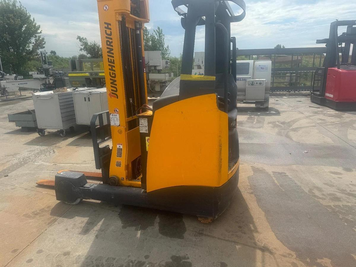 Used Jungheinrich ETV 325