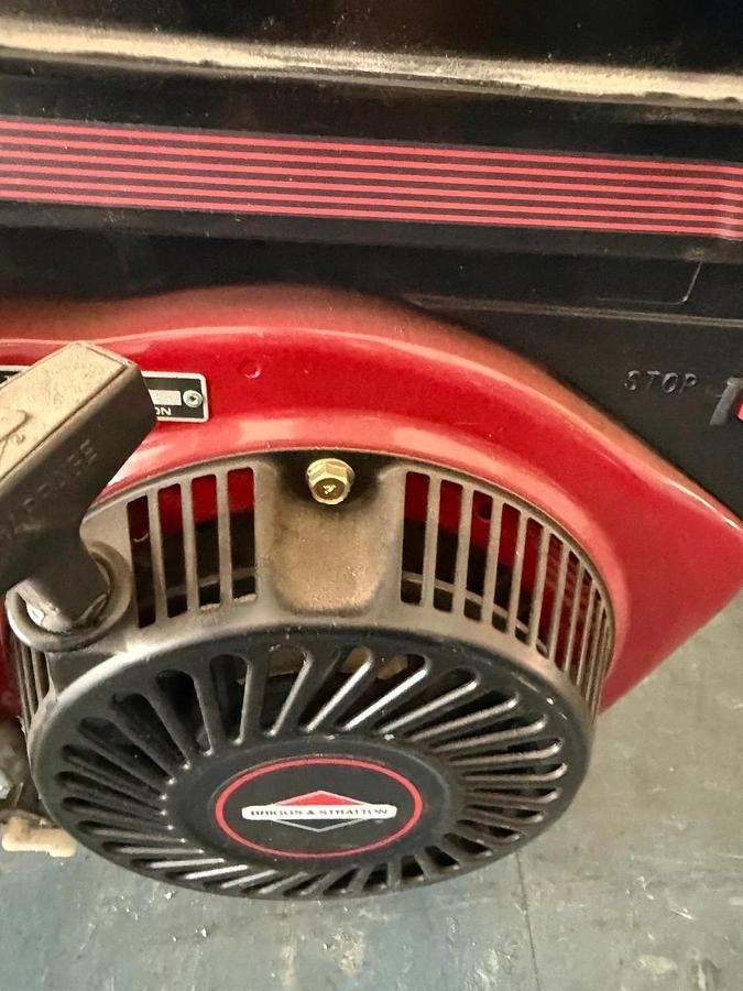 Briggs & Stratton Vanguard 9 HP Horizontal Engine Model 185432