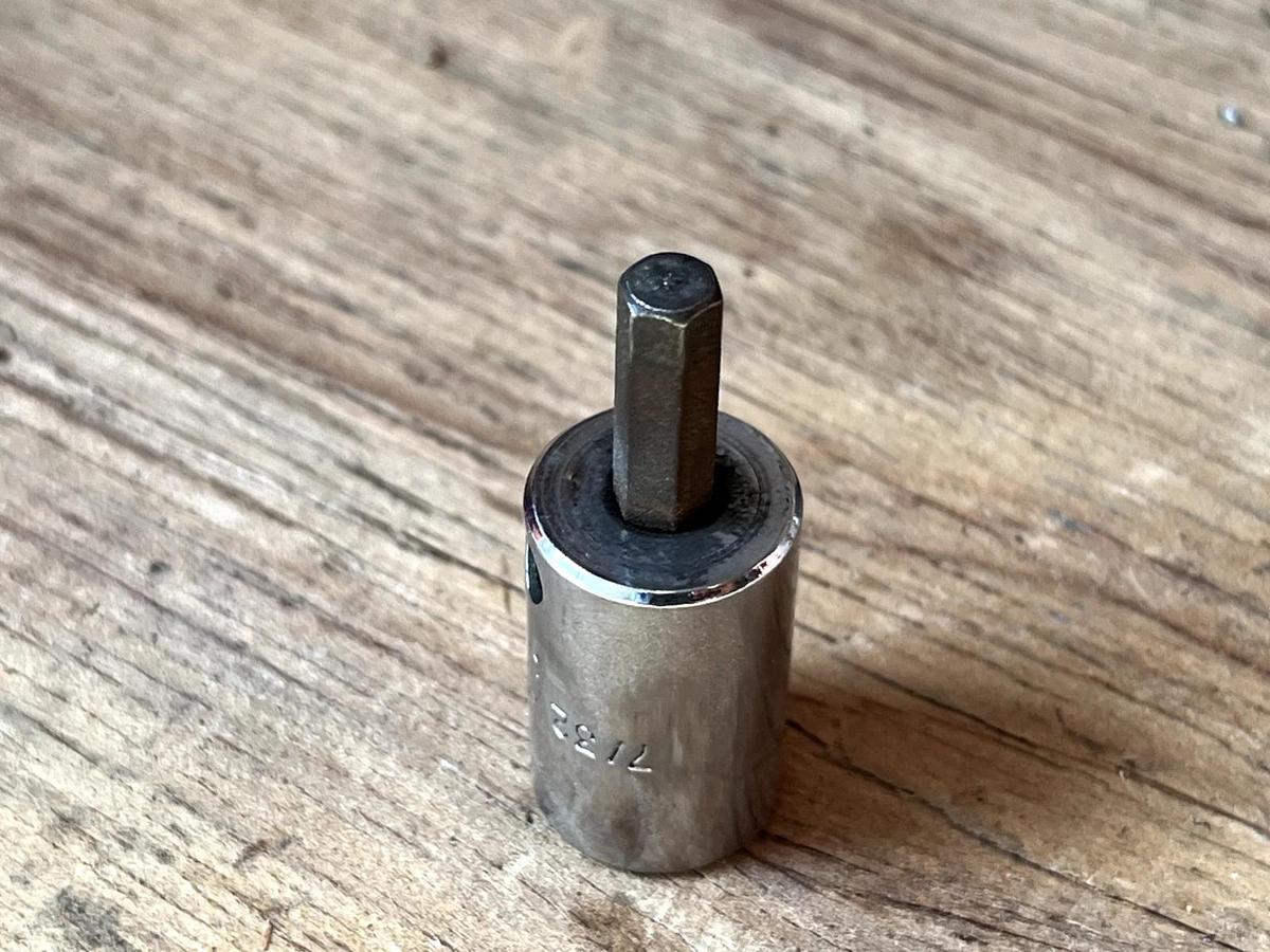 Used MAC Tools USA ~ 3/8" Drive X76DS Chrome Hex Bit Socket Driver