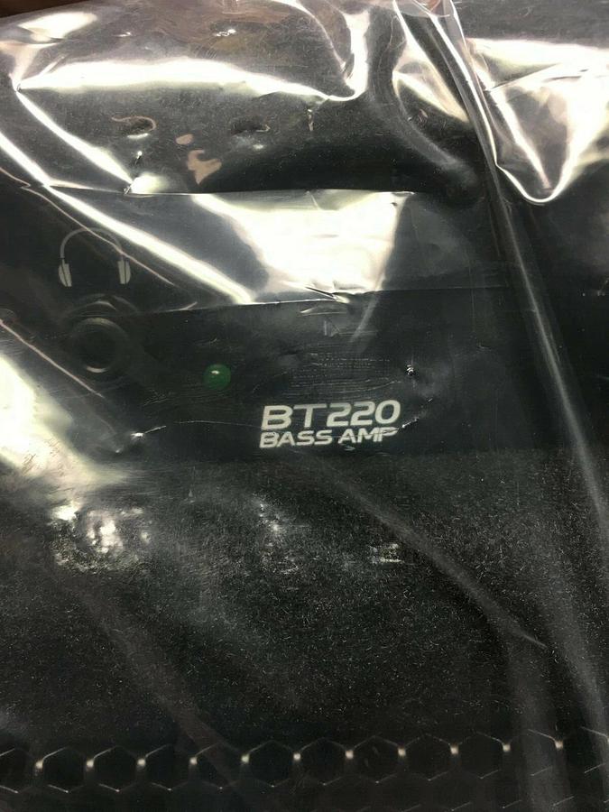 Used CRATE BT 220 BASS AMP Combo Amplifier (Local pickup available)
