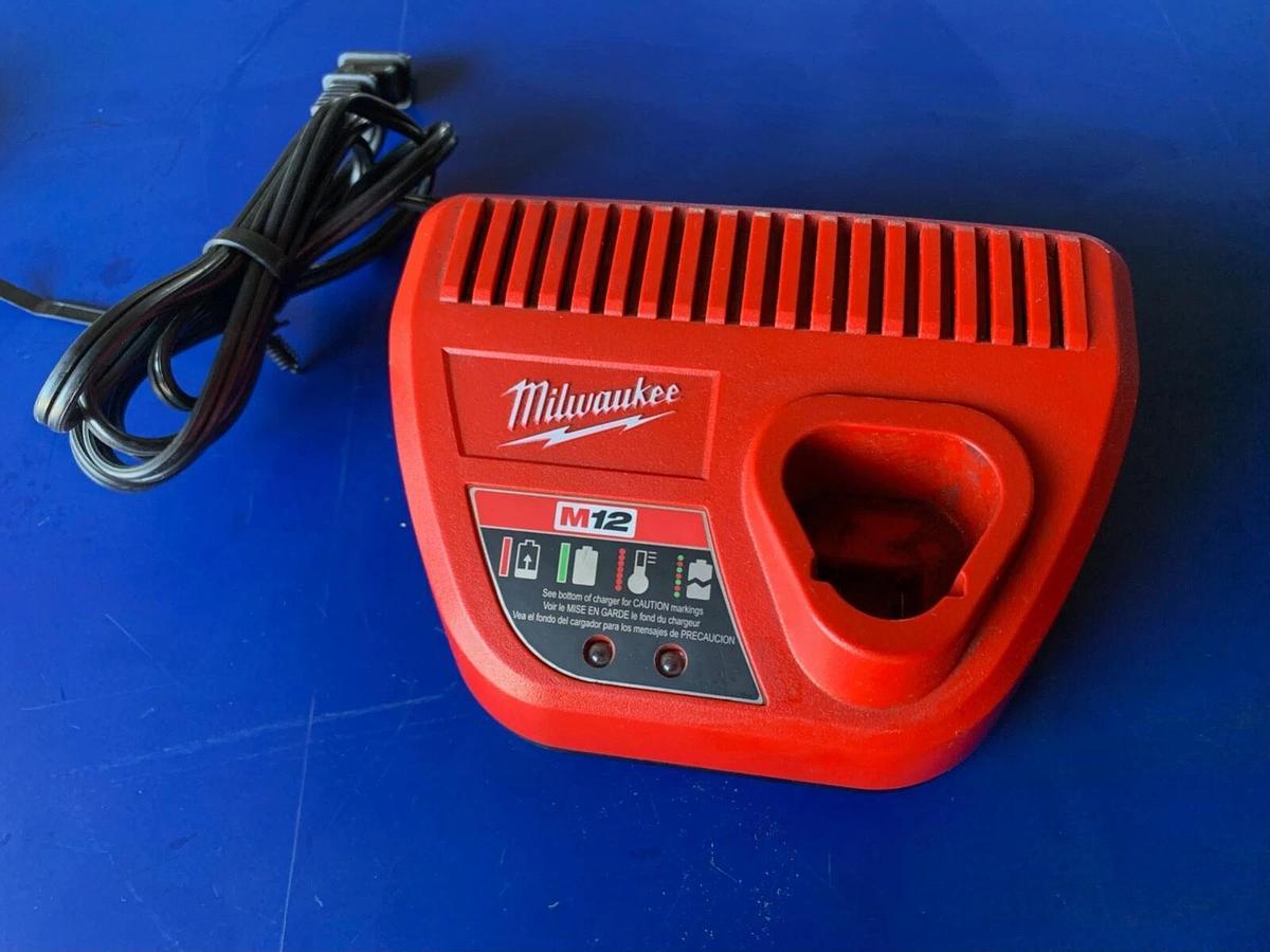 Used New Milwaukee M12 Lithium Ion 12 Volt Battery Charger