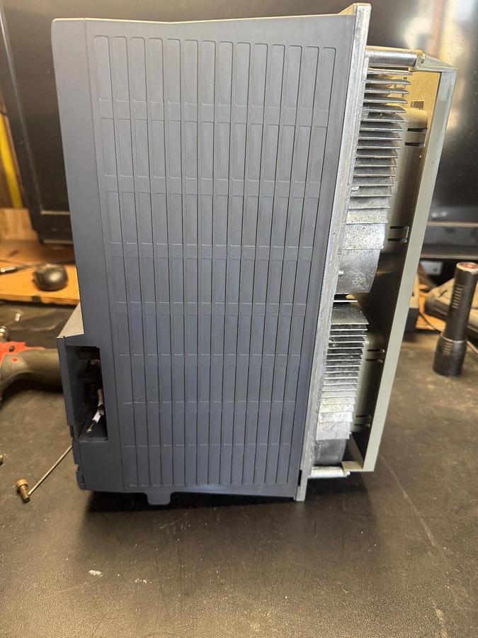 Used MITSUBISHI MDS-DH-CV-300 SPINDLE DRIVE S/N: J3A4WG6X245