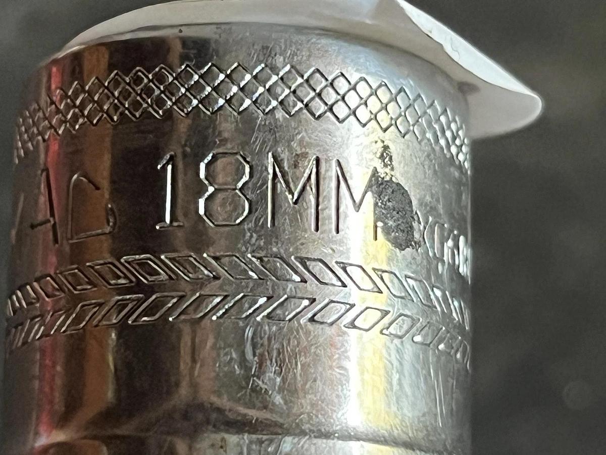 Used Mac Tools Edge 3/8" Drive 13l8mm Shallow Socket XG618MM