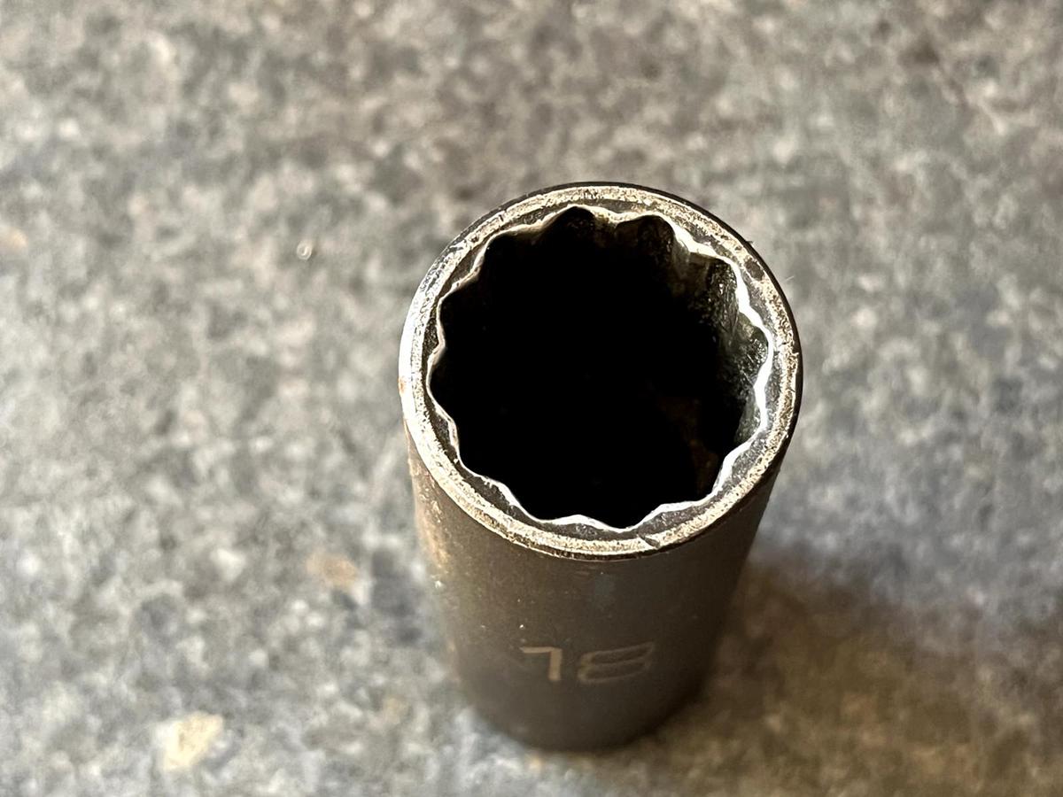 Used Matco BDP18M2V 18mm Deep Impact Socket 1/2" Drive 12 Point USA Metric No Marks