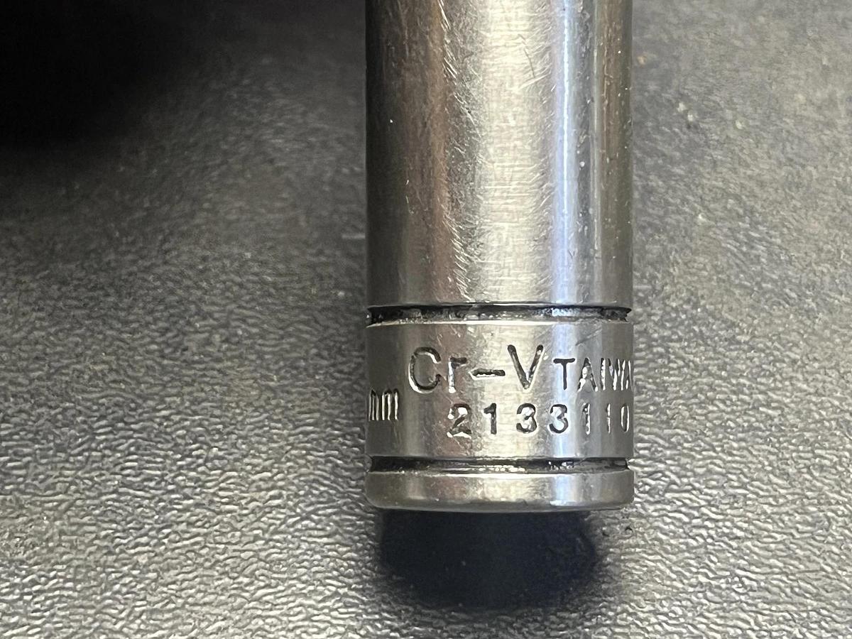Used BenchTop 11mm Socket 3/8" drive