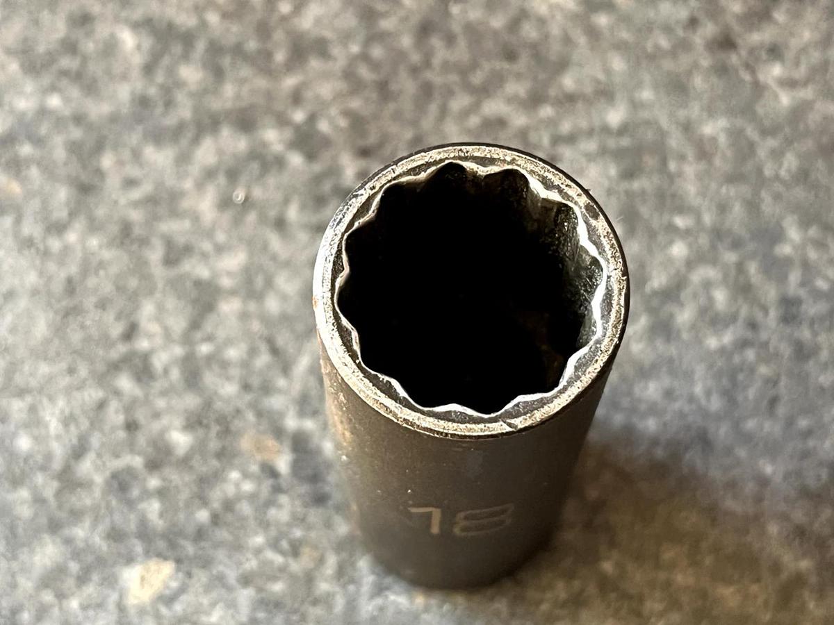 Used Matco BDP18M2V 18mm Deep Impact Socket 1/2" Drive 12 Point USA Metric No Marks