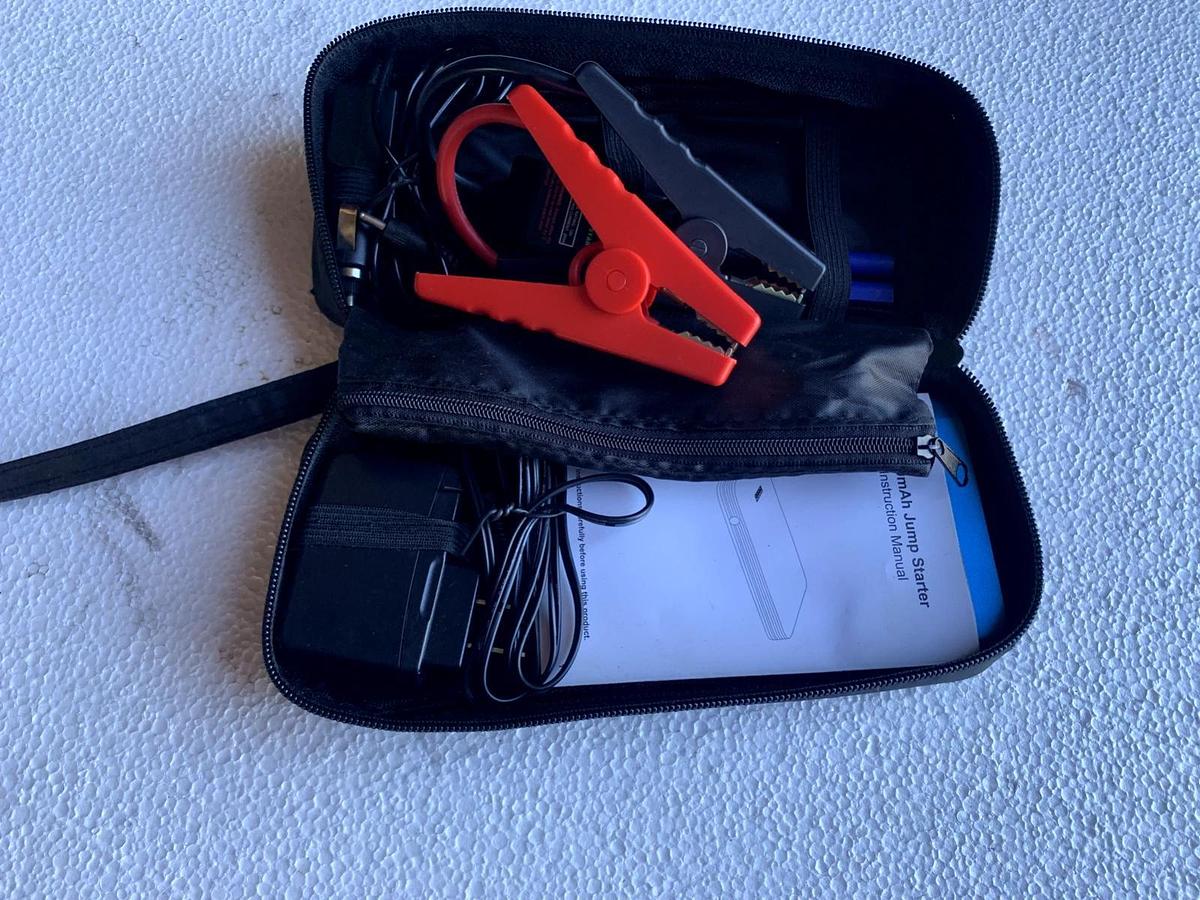 Used Smartech 6000mAh Lithium Powered 450A Vehicle Jump Starter With Power Bank