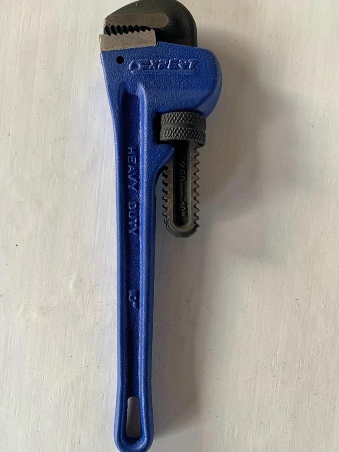 Used Expert E117821 10" Pipe Wrench