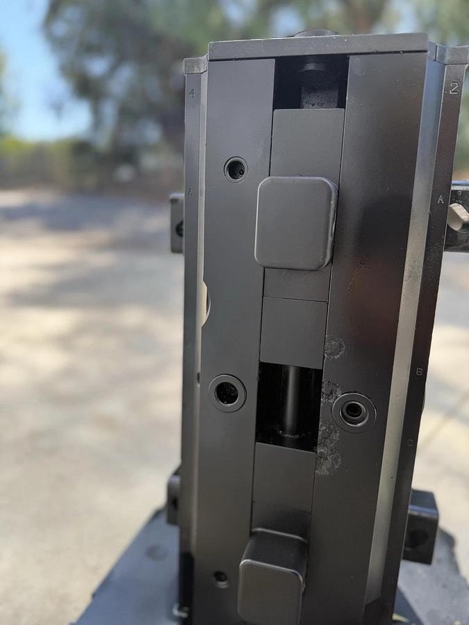 Used CHICK WORKHOLDING MCLM1555 TOMBSTONE  4-Sided MultiLOK - 240mm wid