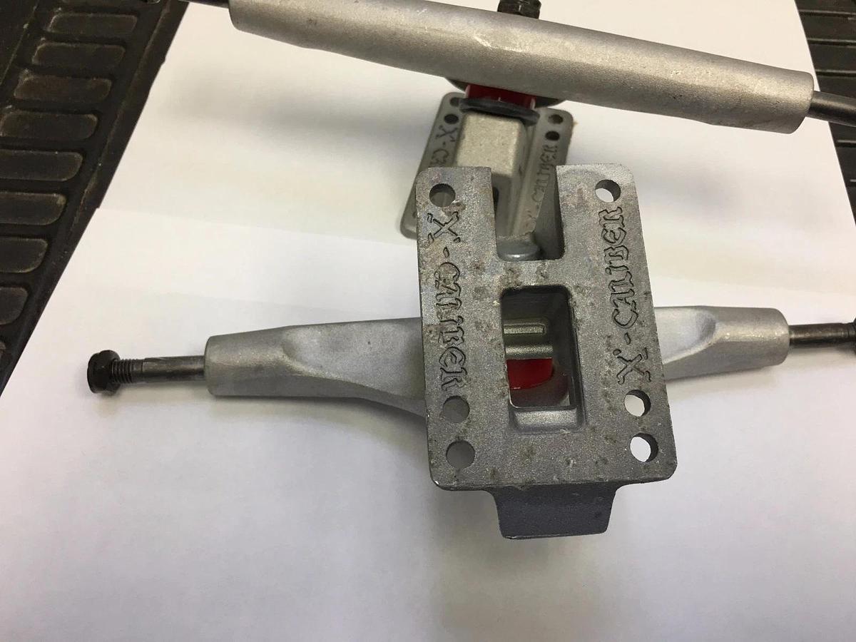 X-Caliber Reverse Geometry Skate board trucks Madrid Pro-Designs