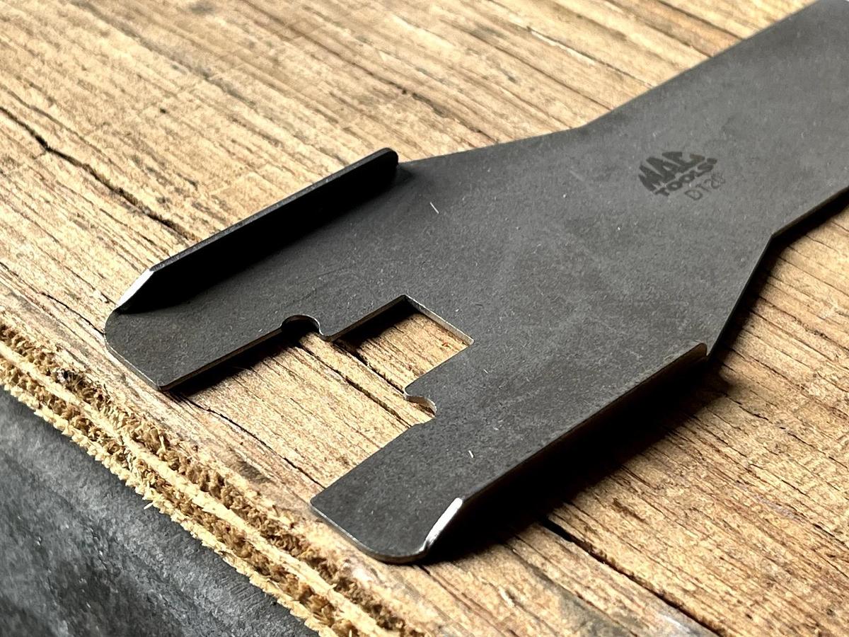 Used MAC TOOLS DOOR HANDLE TOOL - DUAL PURPOSE TOOL DT20