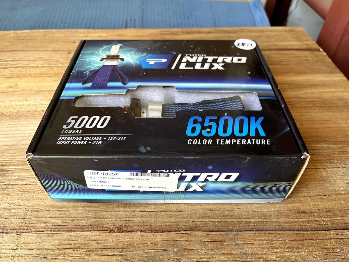 Used Putco 700016 Set of 2 Nitro-Lux H16 5000LM White Replacement Headlight Bulbs