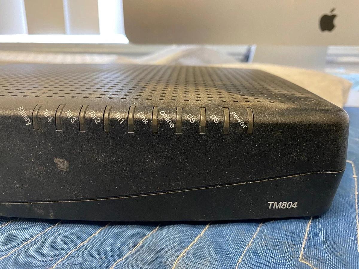 Used ARRIS Touchstone TM804 Telephony Modem 9 (no battery)