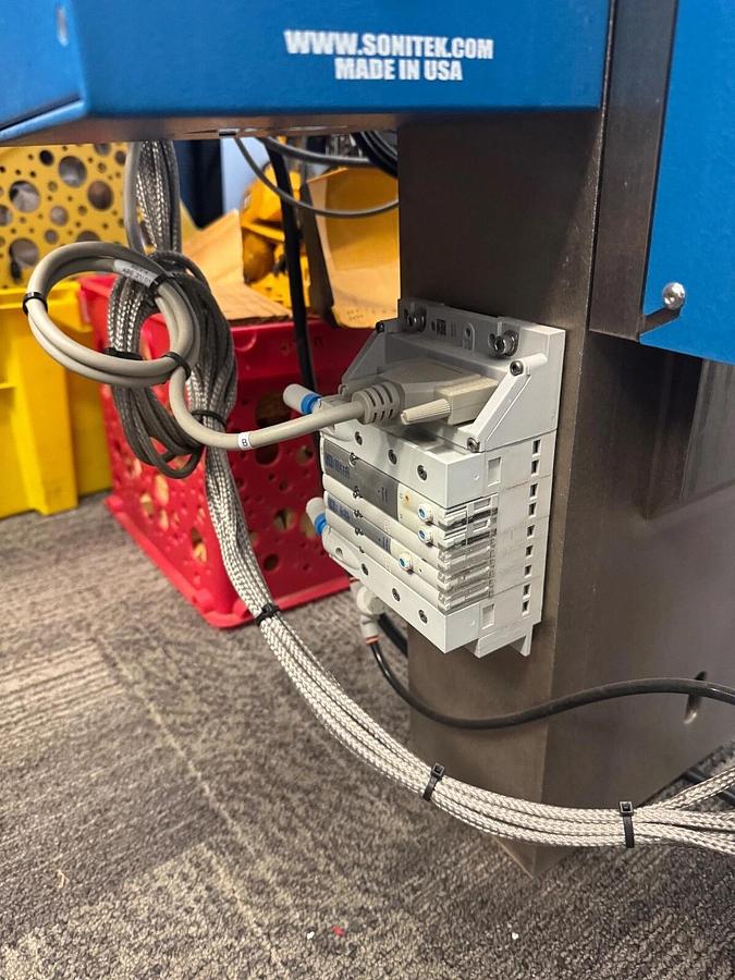 Used Sonitek Vertex Max V10 Press