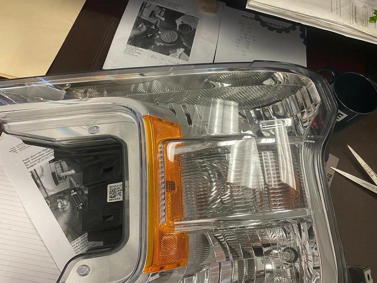 Used 2018+ Ford F-150 OEM Halogen Headlights LH