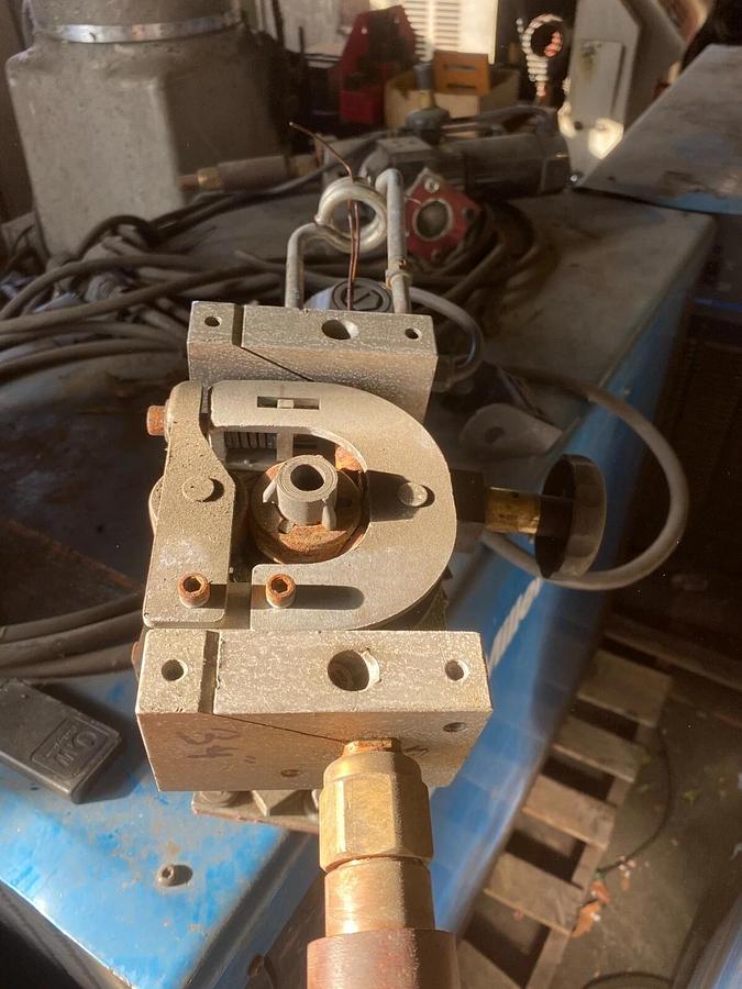 Used Miller ME500184G Sub Arc Wire Drive 780 Low Voltage