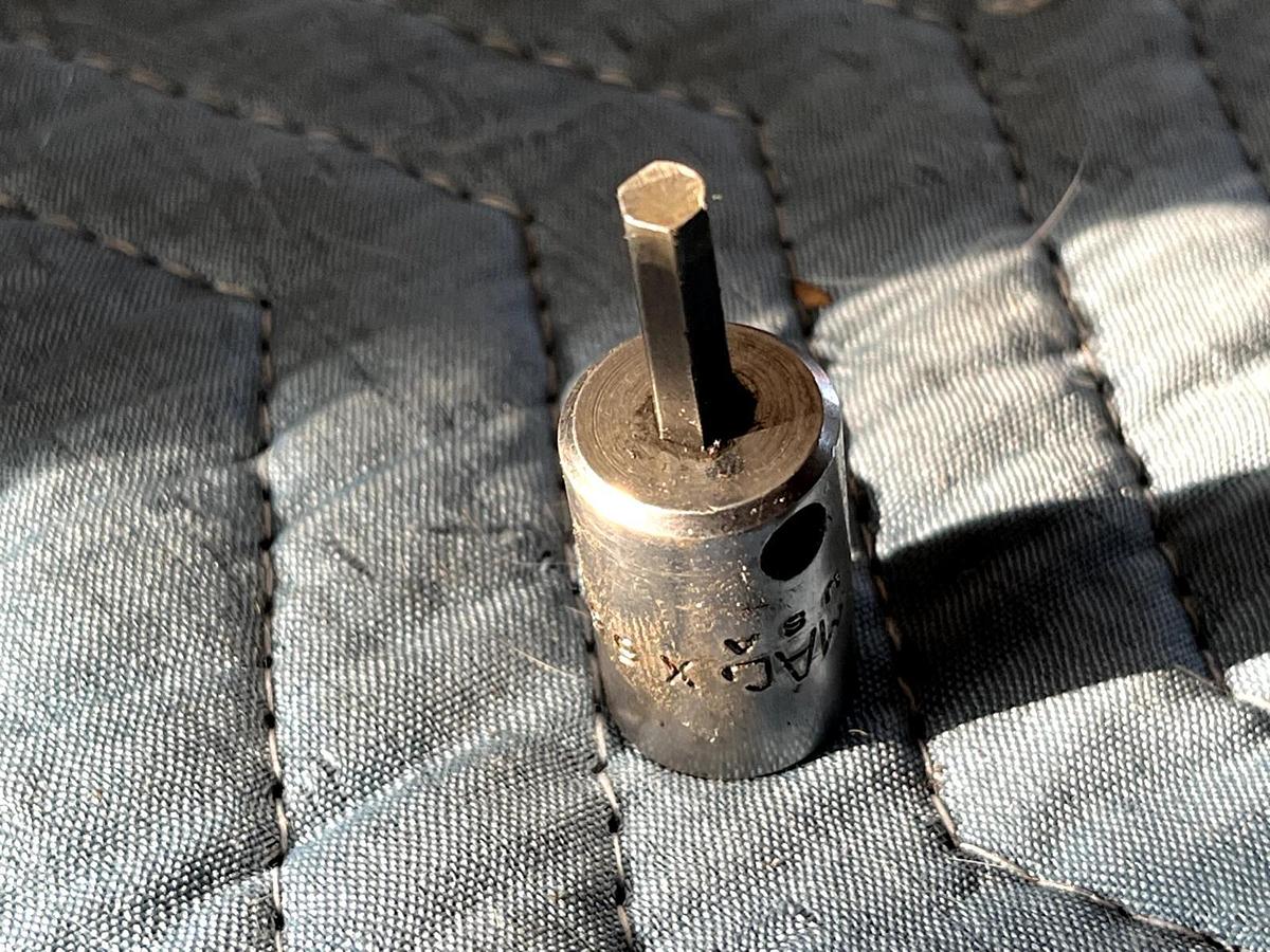 Used MAC Tools USA 3/8" Drive, 3/16" SAE Hex Bit Chrome Socket Driver X66D