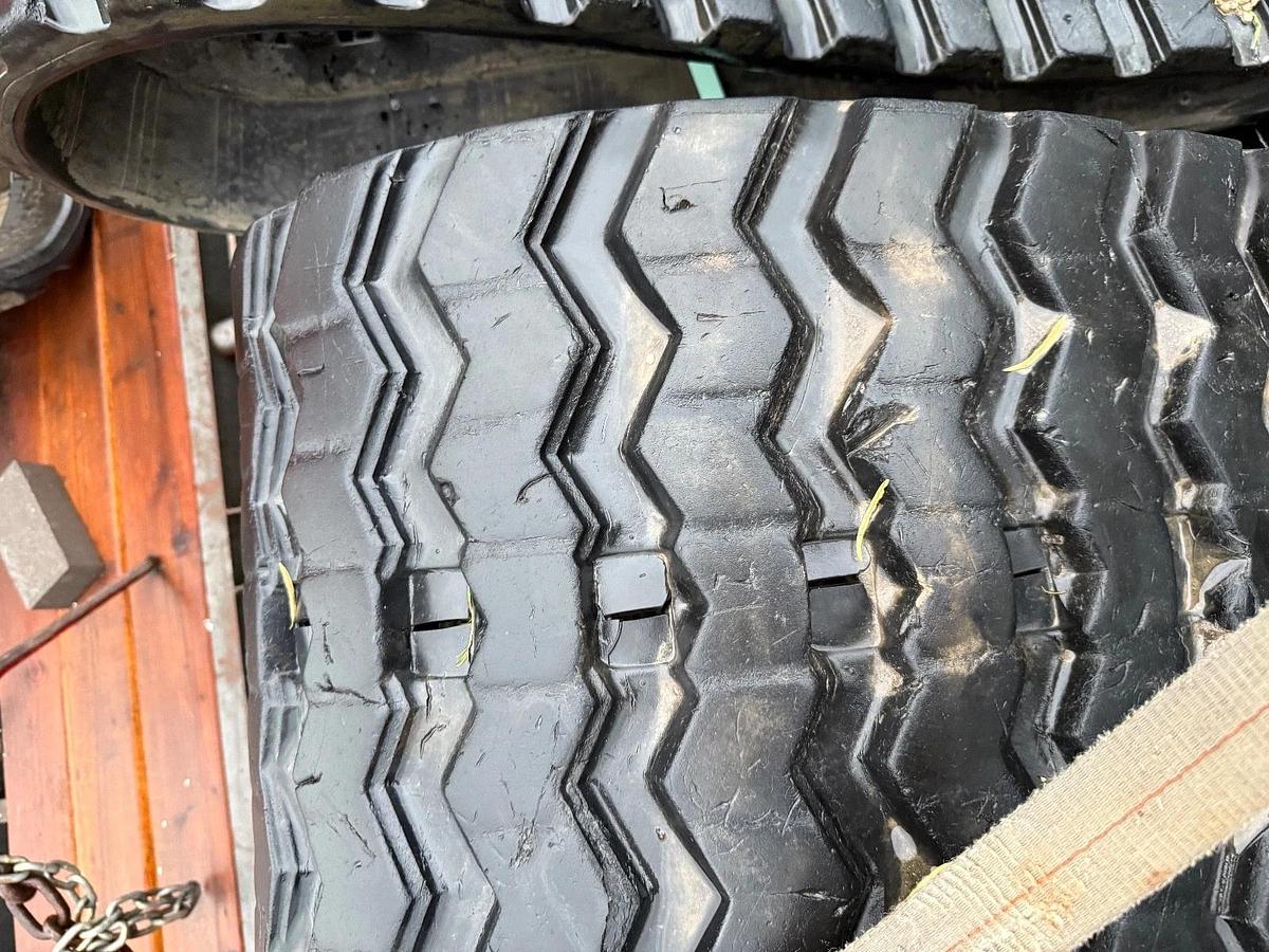 Used 18" Camso Heavy Duty Camso SD Pattern  CTL Rubber Track SD4508658 Fits Cat 289D