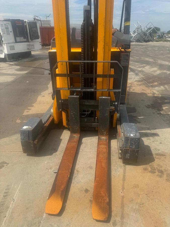 Used Jungheinrich ETV 325