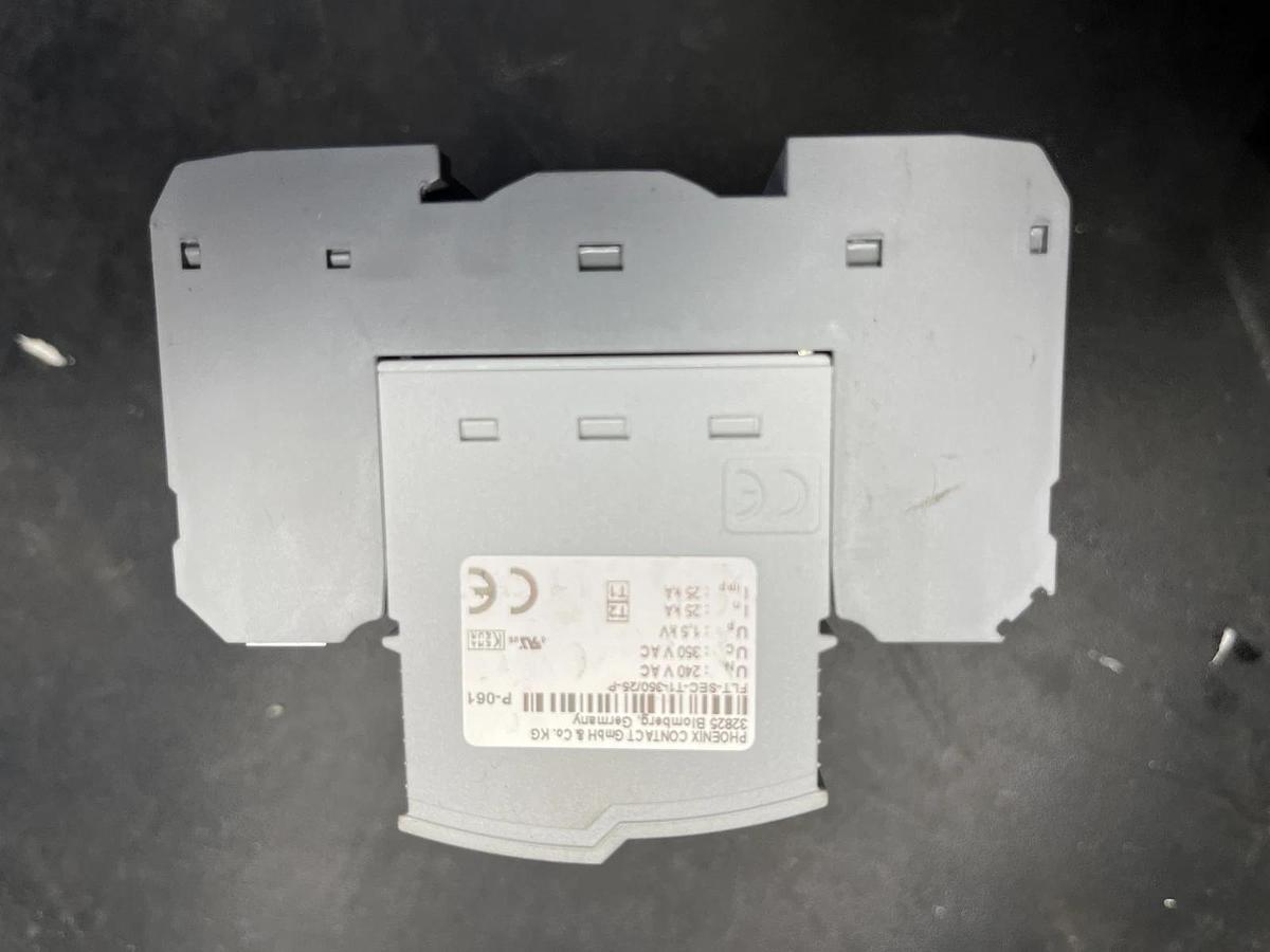 Used Phoenix Contact FLT-SEC-T1+T2-3S-350/25-FM 2905470