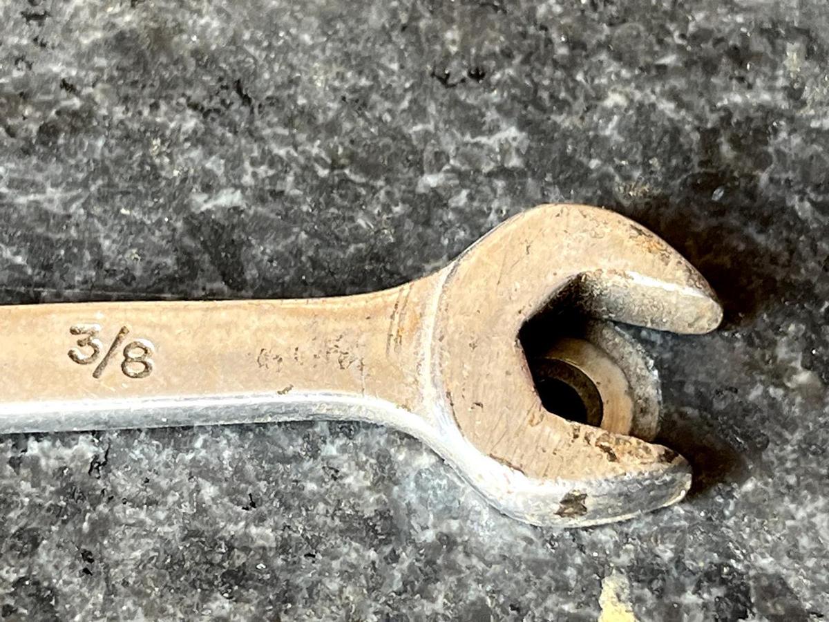 Used Mac Tools 3/8" SAE Combination Wrench 12 Point CW12 Made In USA