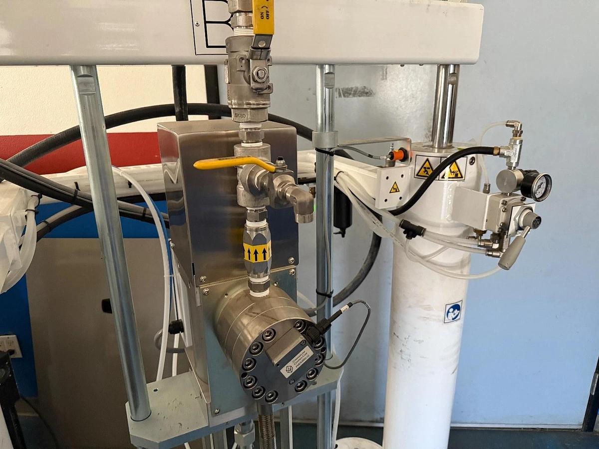 Used Fluid Automation M4-55MLR Meter-Mix Dispense System - 120V - Powers Up as Shown