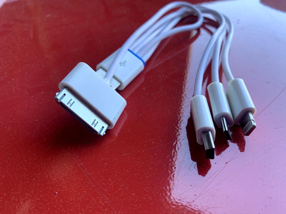 Used Smartech 6000mAh Lithium Powered 450A Vehicle Jump Starter With Power Bank