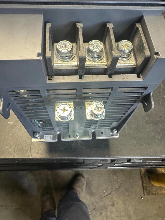 Used MITSUBISHI MDS-DH-CV-300 SPINDLE DRIVE S/N: J3A4WG6X245