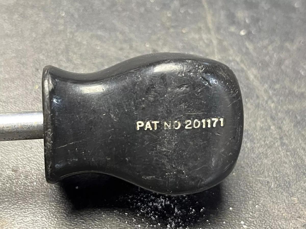 Used Vintage Snap-on SSDP-22 Stubby Black Hard Handle Screwdriver Phillips No 2 USA