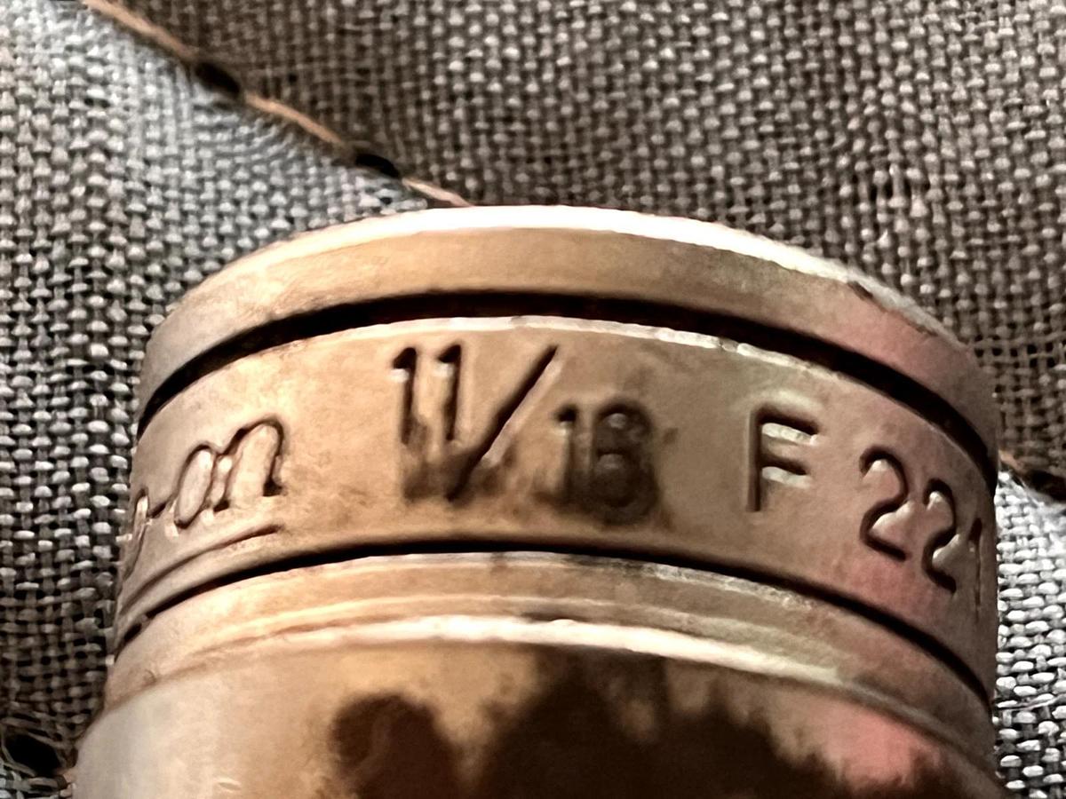 Used Snap-On F221 3/8" Drive 12-Point SAE 11/16" Flank Drive Shallow Socket