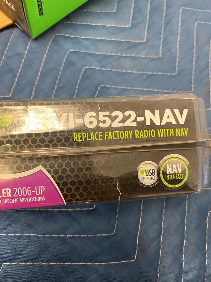 Used Axxess XSVI-6522-NAV Data Interface for Chrysler 2006 and up