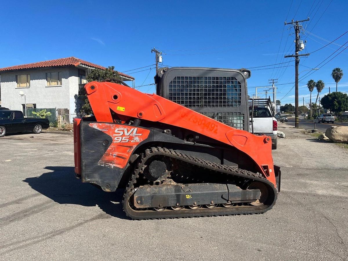 Used 2022 Kubota SVL95-2s Skid Steer Track Loader Aux Hyd High Flow Enclosed Cab