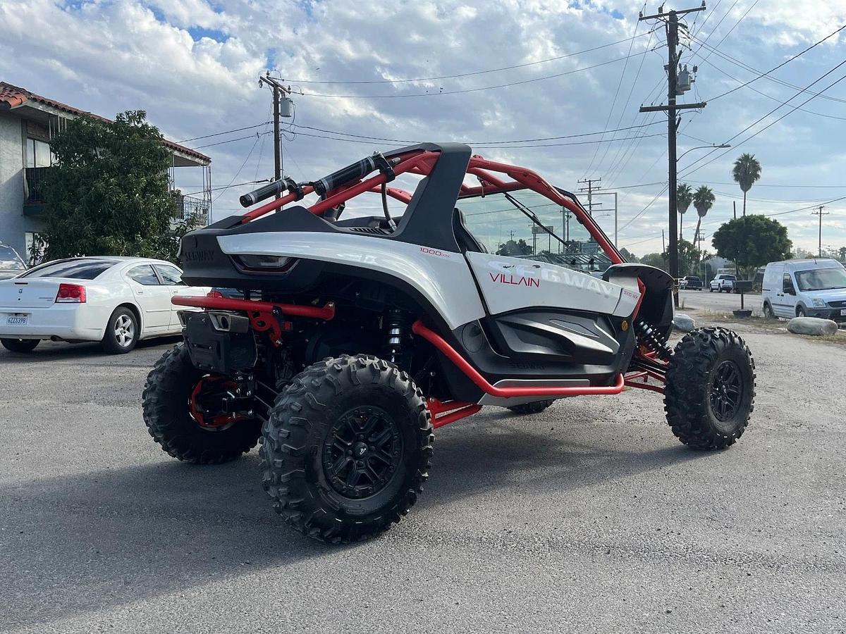 2024 Segway Powersports Villain SX10 S White Red Used 30 hours 80 Miles