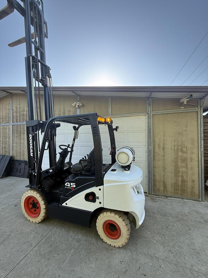 Used 2024 Doosan G30N-7