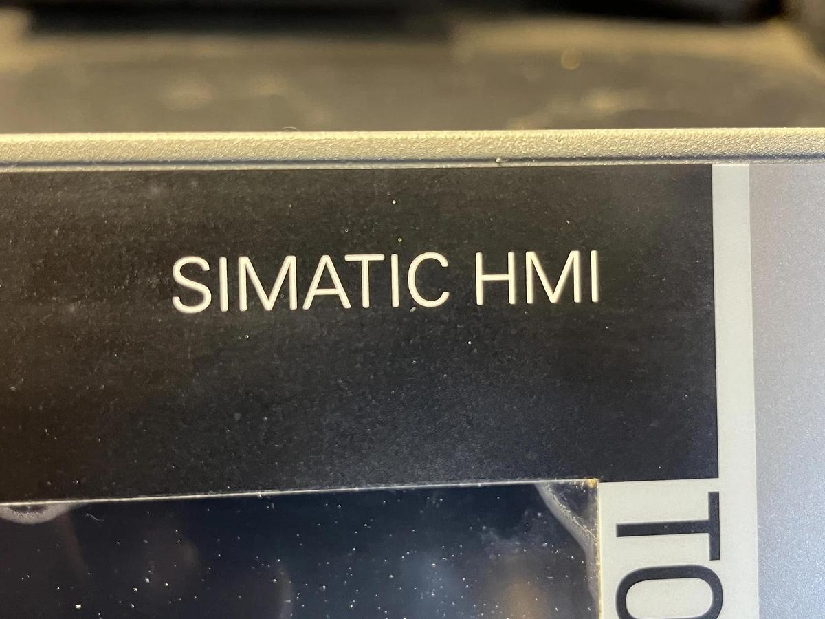 Used Siemens 6AV2124-0JC01-0AX0 6AV21240JC010AX0 SIMATIC HMI TP900 Comfort