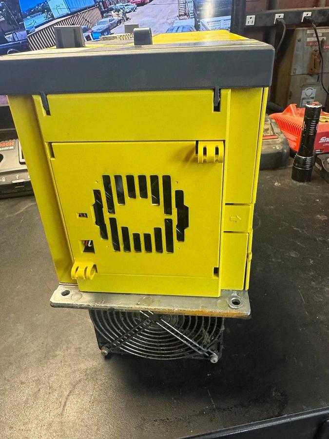 Used A06B-6111-H037 #H550 FANUC Spindle Amplifier