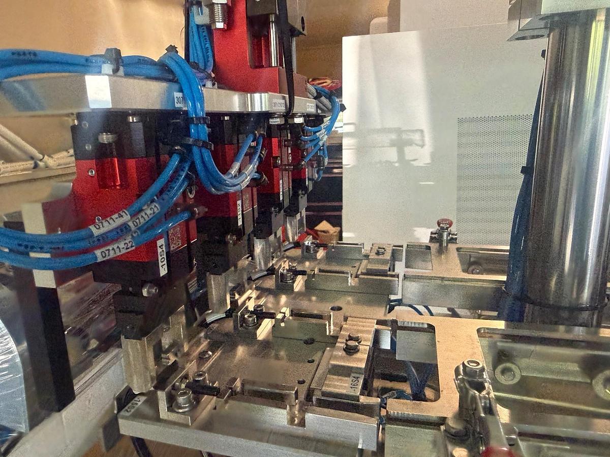 RNA Automation Feeder SLL804-1000