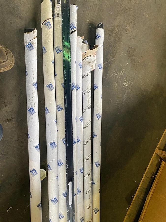 Used Elco Lighting Track EP004 Black Ceiling Light 48" Lights Lighting