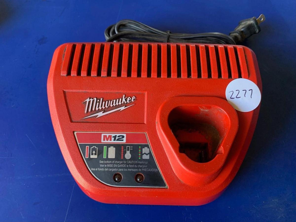 Used Milwaukee M12 Lithium Ion 12 Volt Battery Charger