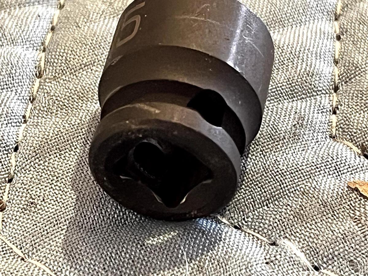 Used MATCO TOOLS "ADV" BSP15M6V, 3/8" DRIVE, 15MM. IMPACT SOCKET, 6 POINT.