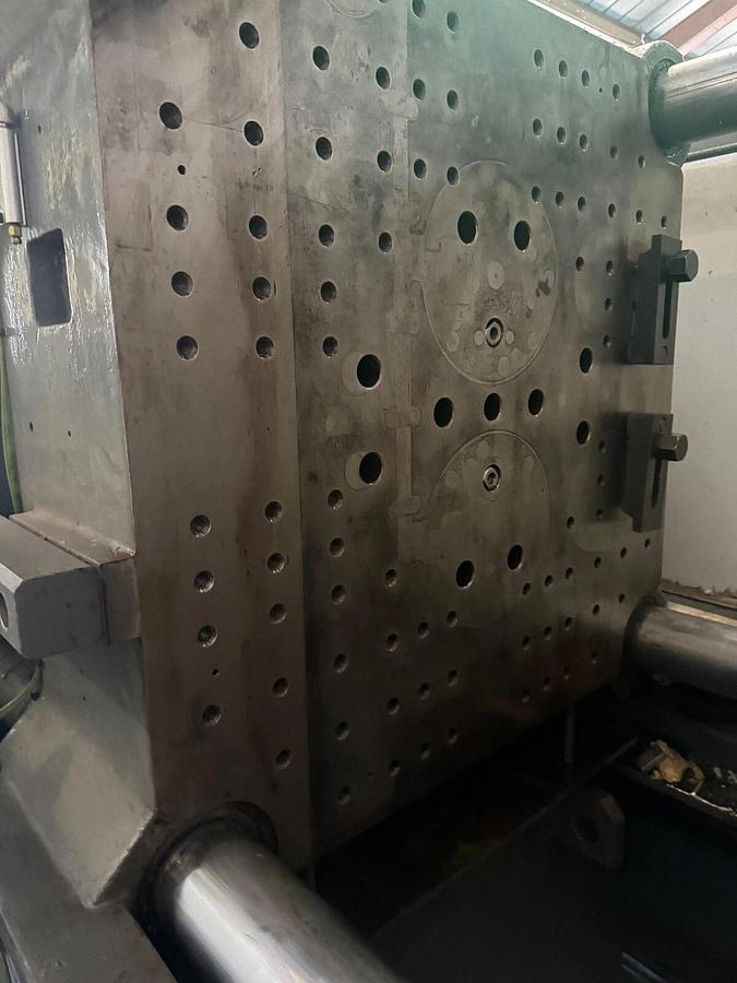 Used NIIGATA MD310W6000 . Plastic Injection Molding Machine All Electric. 310 TON