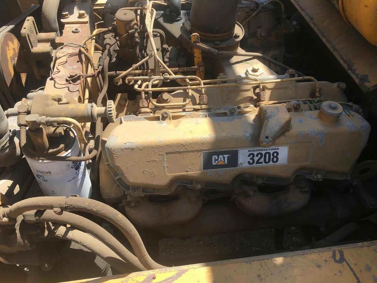 Used CATERPILLAR V300, 30,000 LBS CAP. PNEUMATIC FORKLIFT- USED, GOOD RUNNING