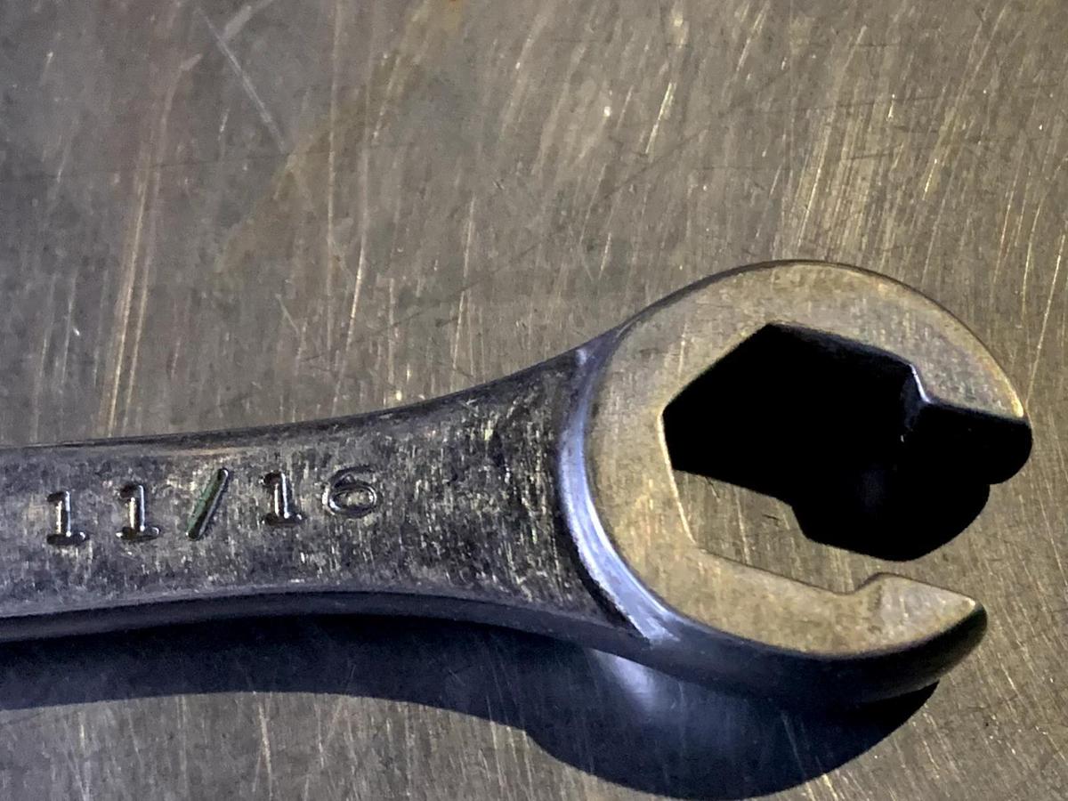 Used Mac Tools OHB2022 SAE 11/16" - 5/8" Flare nut wrench / Line wrench