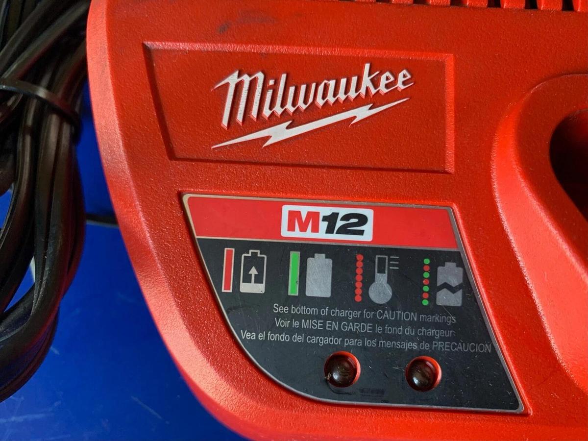 Used Milwaukee M12 Lithium Ion 12 Volt Battery Charger